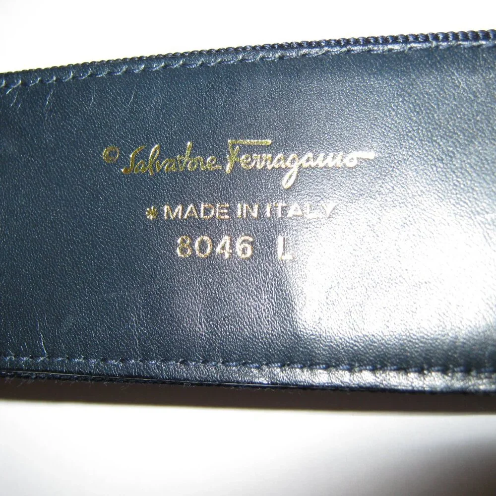 New, Never Worn. Authentic Vera Navy Blue Grosgrain Ribbon Belt - Size L - Picture 4 of 7